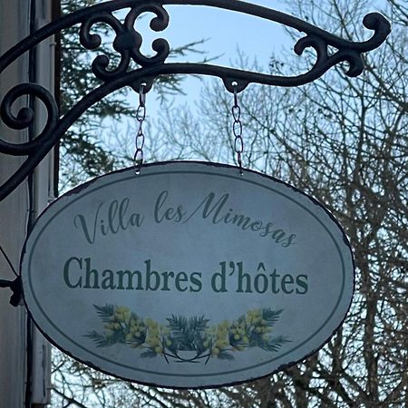Villa Les Mimosas - 3 Chambres D'Hotes Plassac  エクステリア 写真